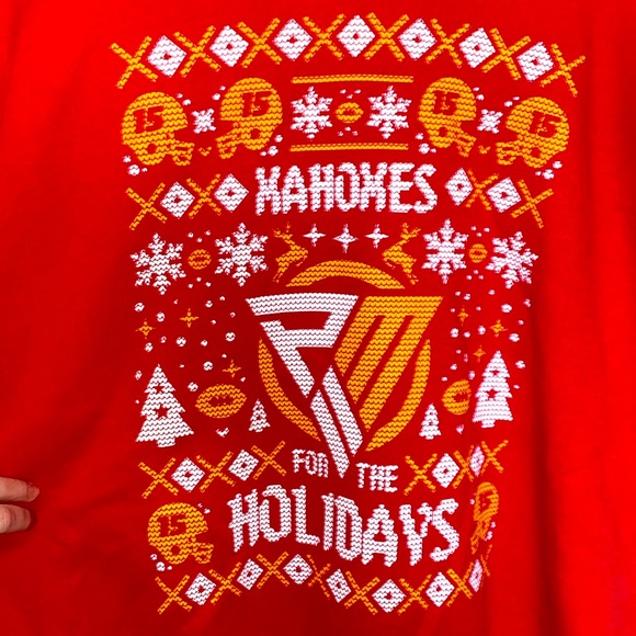 Kansas City Chiefs “Mahomes For The Holidays” Sweatshirt! - Picture 1 of 4